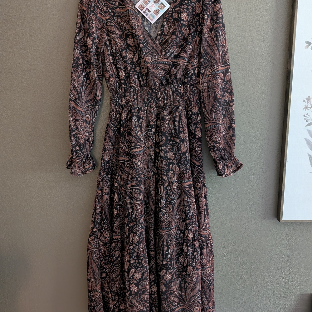 Elegant Paisley Print Dress